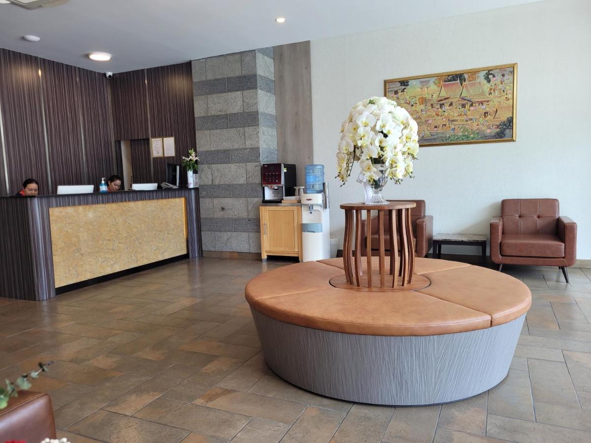 Marsi Hotel @ Bangchak Банкок Екстериор снимка